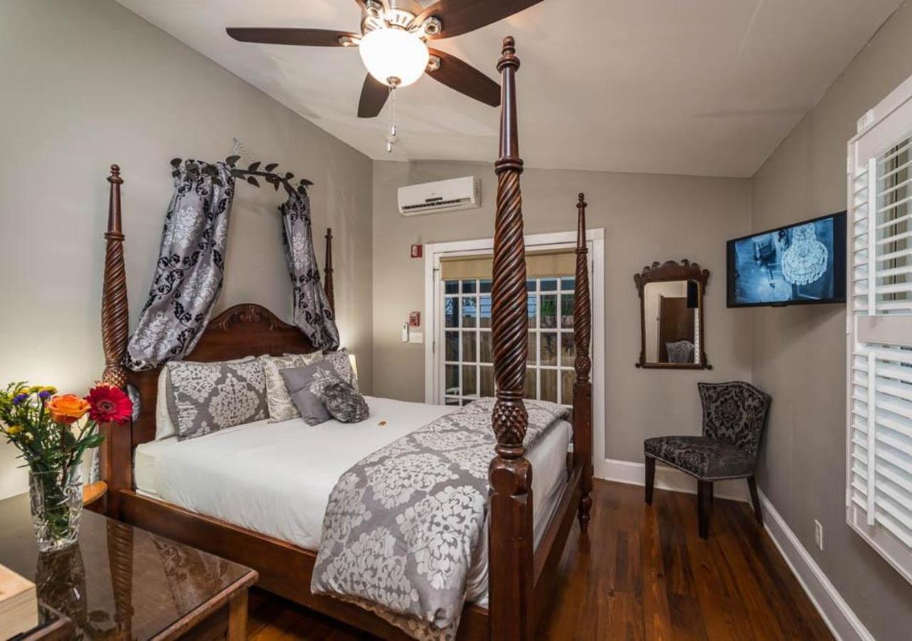 Carriage Way Inn Bed & Breakfast Adults Only - 21 Years Old And Up Saint Augustine Eksteriør billede