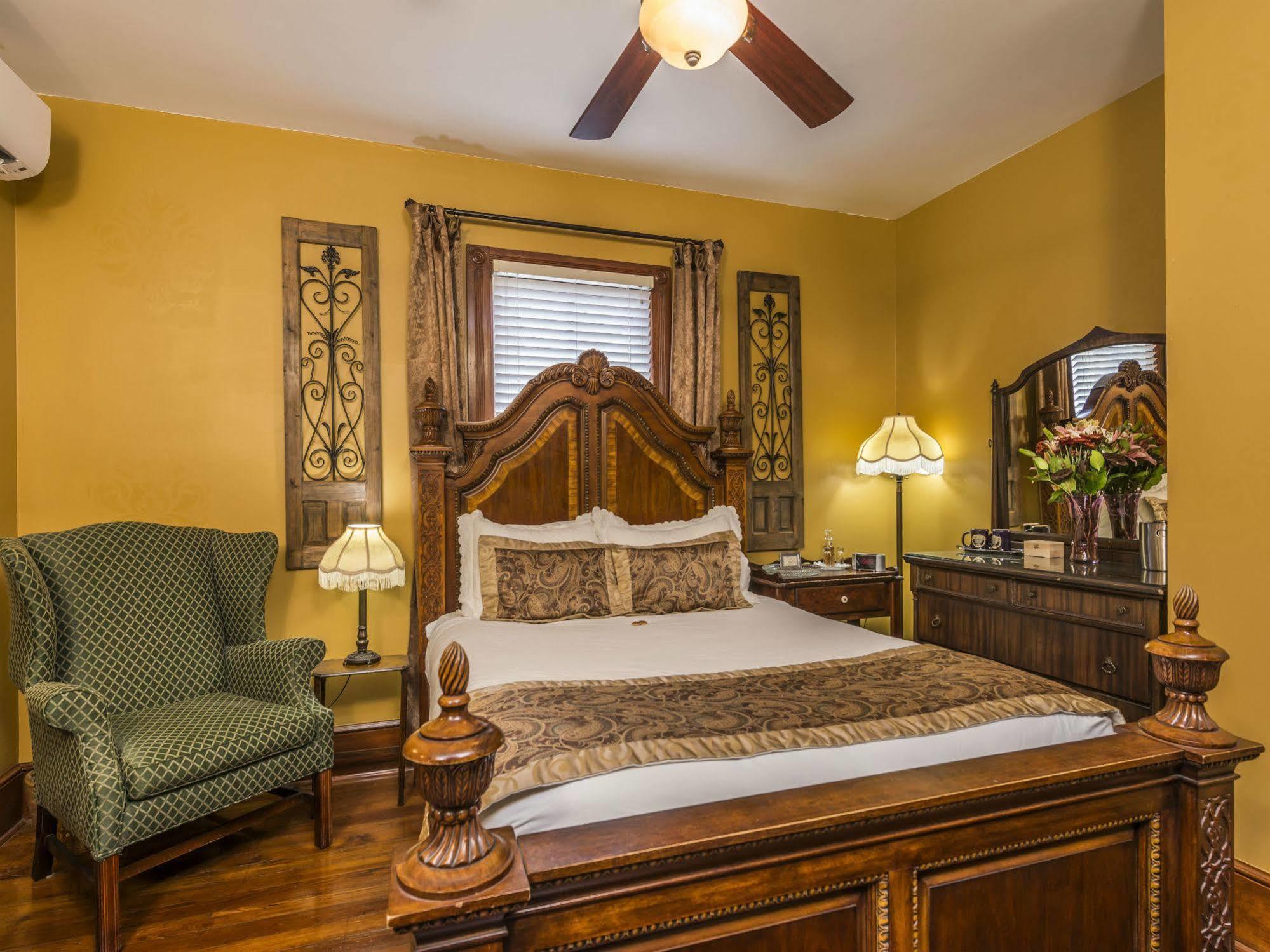 Carriage Way Inn Bed & Breakfast Adults Only - 21 Years Old And Up Saint Augustine Eksteriør billede