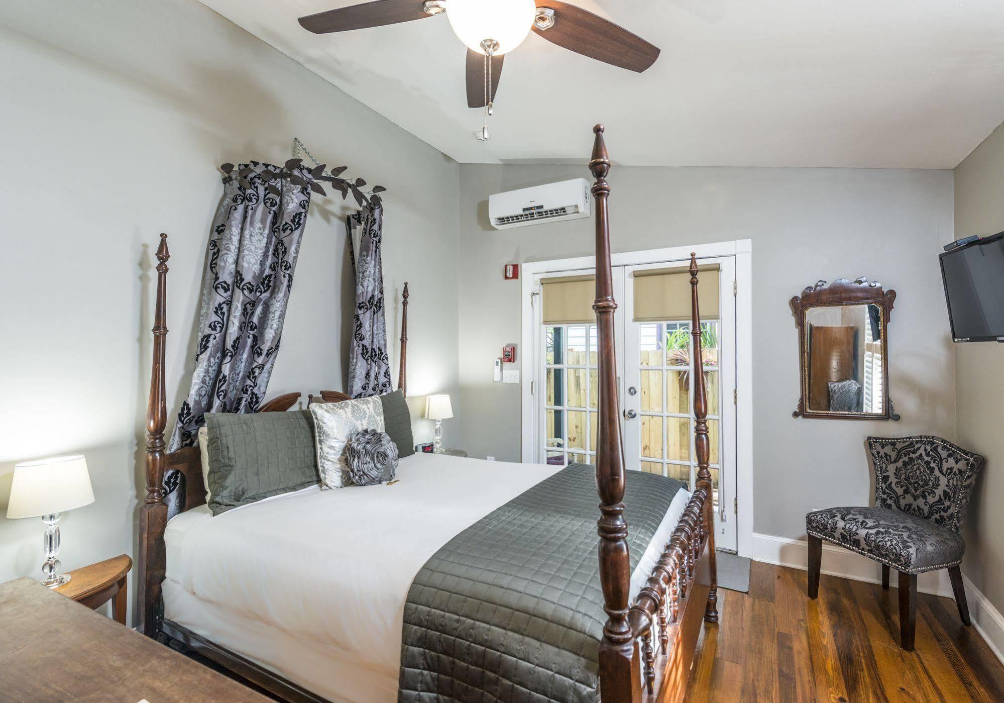 Carriage Way Inn Bed & Breakfast Adults Only - 21 Years Old And Up Saint Augustine Eksteriør billede