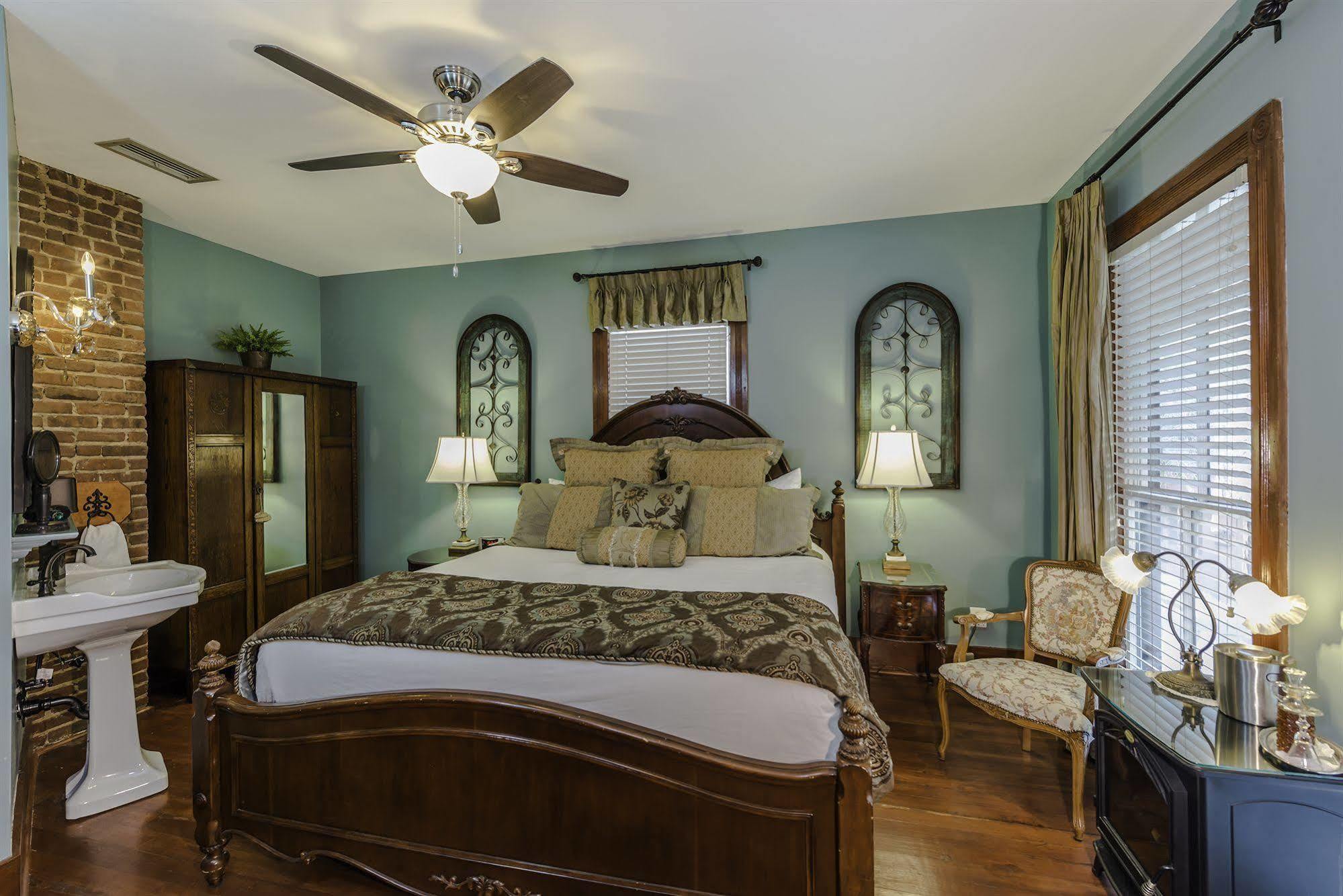 Carriage Way Inn Bed & Breakfast Adults Only - 21 Years Old And Up Saint Augustine Eksteriør billede